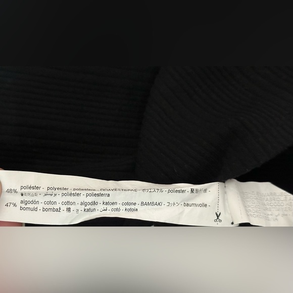 Zara: Women’s Short Sleeve Ruffle Top- Size Small - Picture 4 of 8